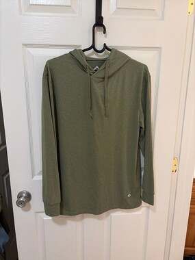 BURLEBO Men's Sun Protection Lightweight Long Sleeve Hoodie in Olive Green